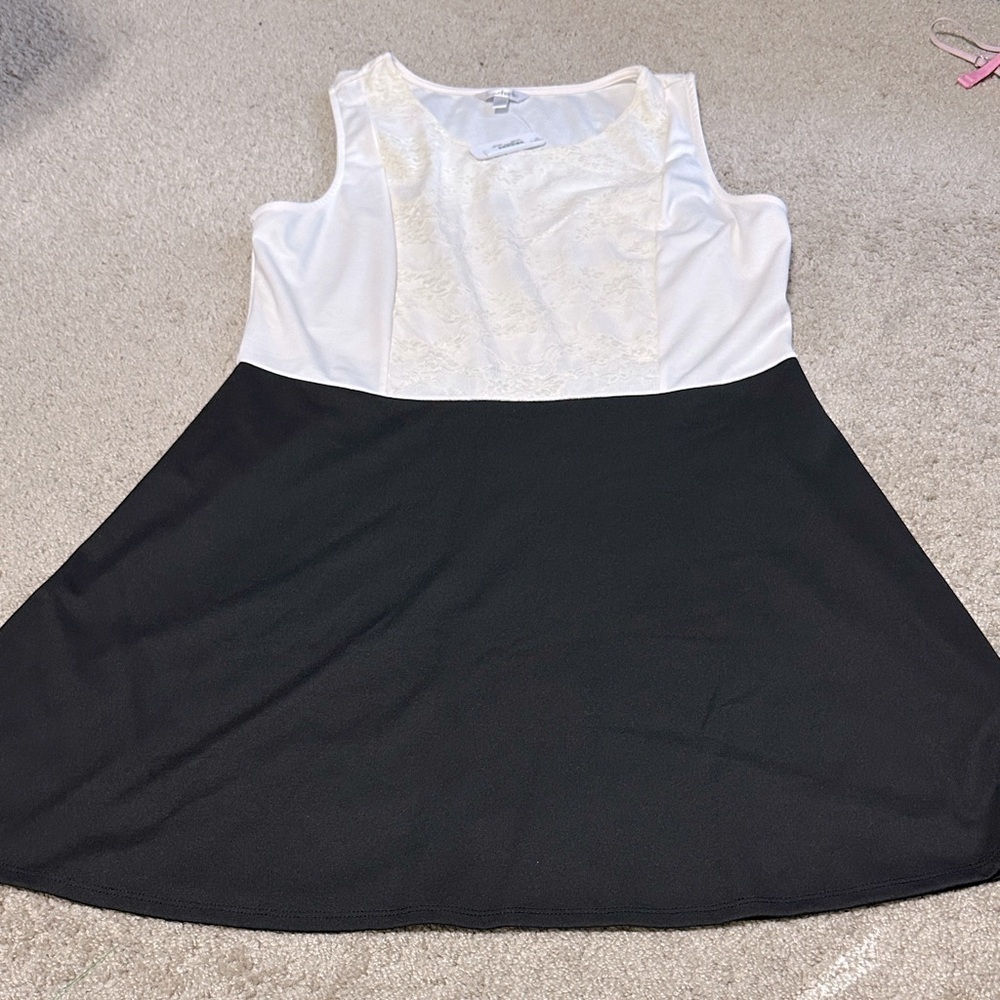 Charming Charlie Black and Cream  Sleeveless Dress XL NWT